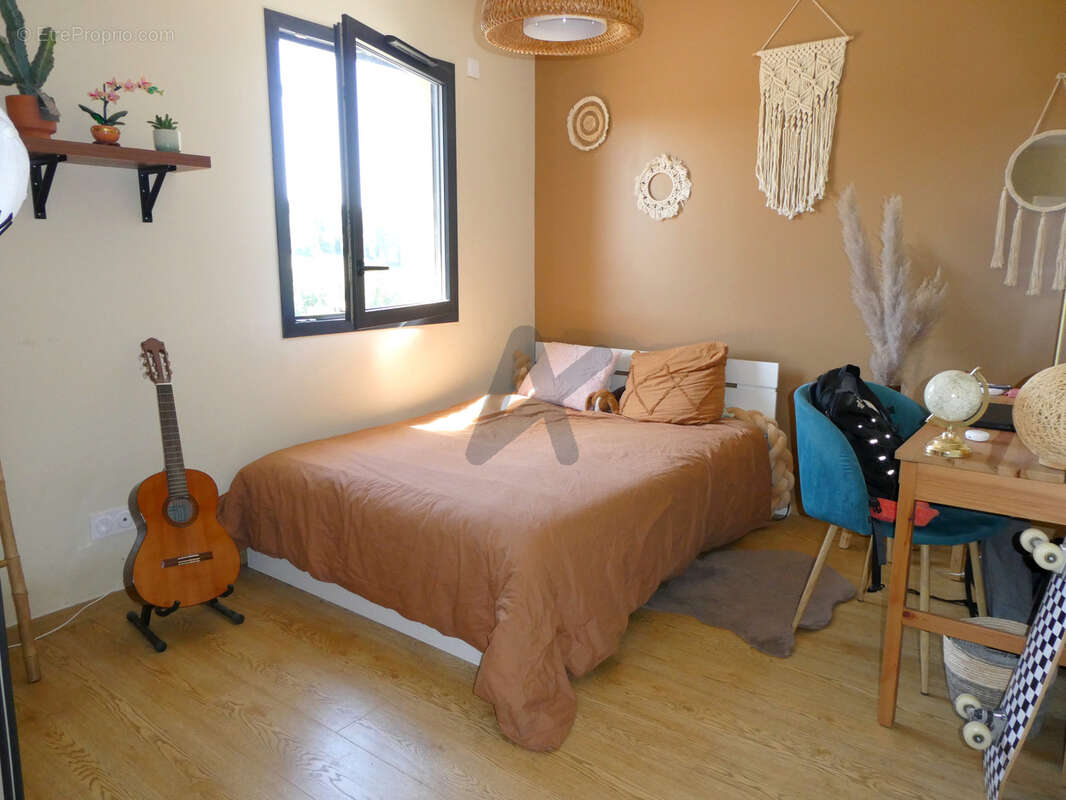 Belle villa majoritairement de plain pied avec piscine - photo 15