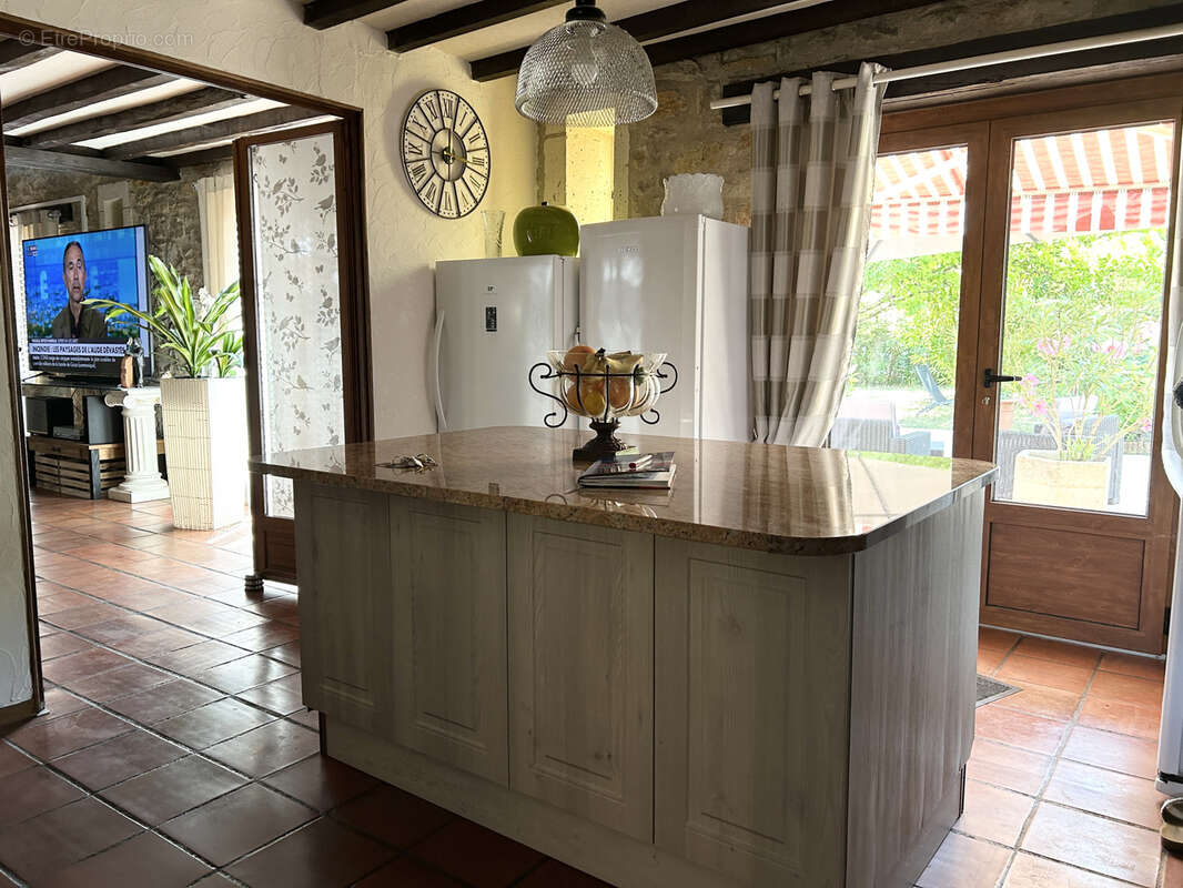 Maison à TERRASSON-LAVILLEDIEU