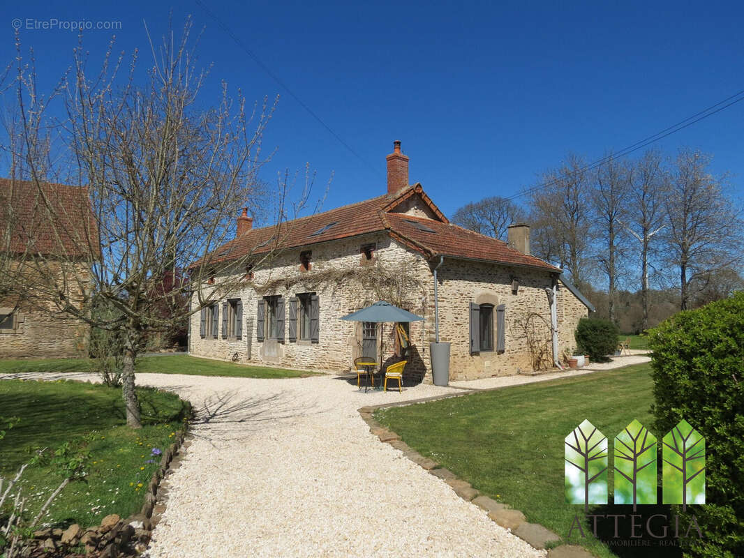 Maison à BUSSIERE-SAINT-GEORGES