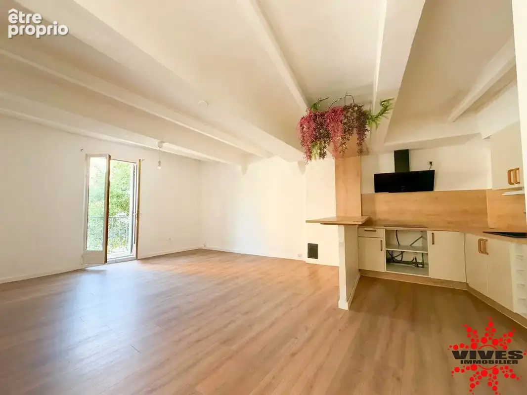 Maison T4 de 77m² en plein cur de Servian ! - photo 4