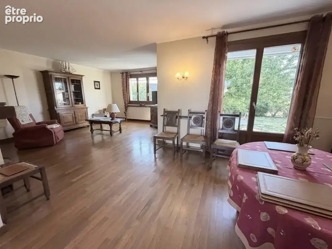 Au calme, maison de plain-pied avec jardin et garage. - photo 3