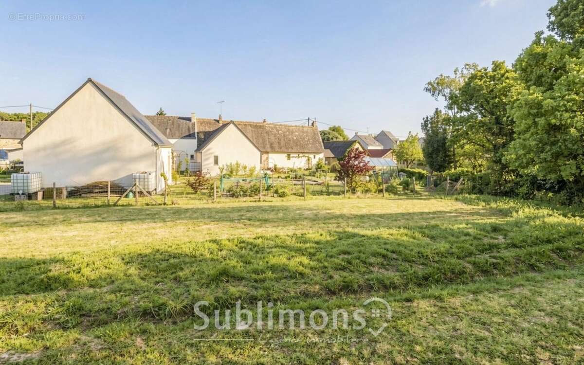 Maison à LA CHAPELLE-DES-MARAIS