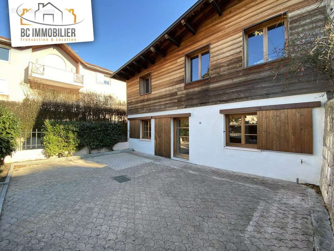 Appartement à SEGNY