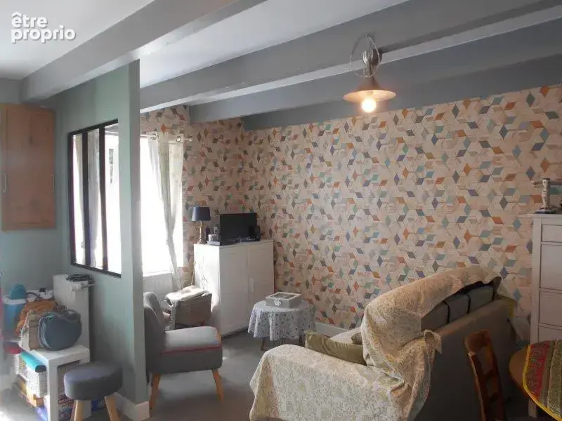 Charmante maison en pierres, entièrement rénovée, d'environ 59 m2 de surface au sol, avec jardin - photo 3