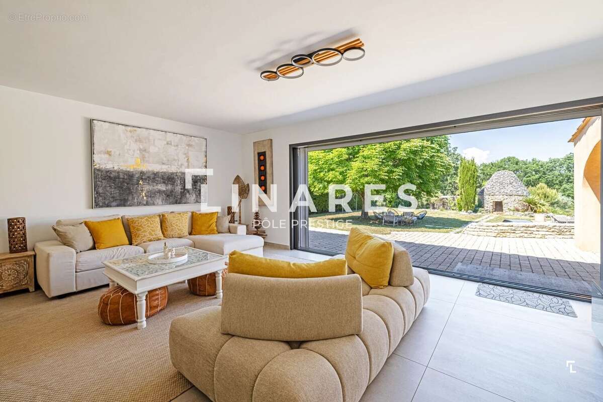 LA BORIE  - Maison provençale T6 de 200m2 avec piscine - 13510 Éguilles - photo 7