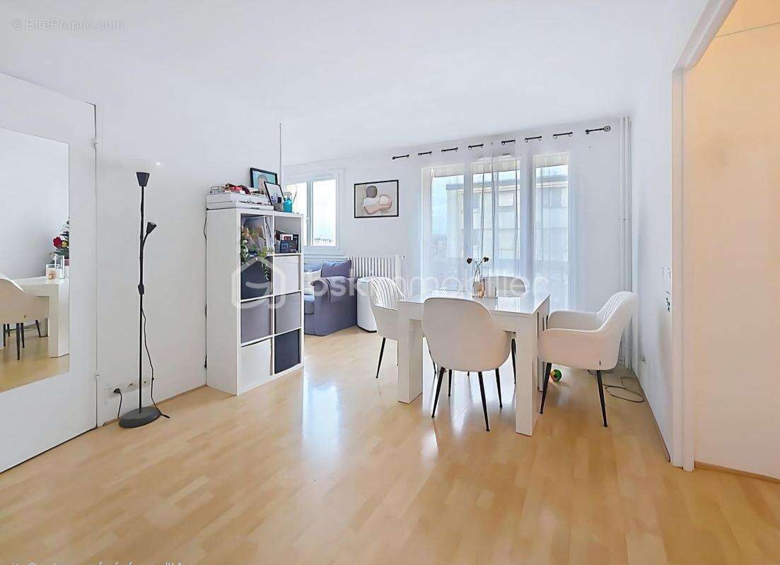 Appartement à ROSNY-SOUS-BOIS