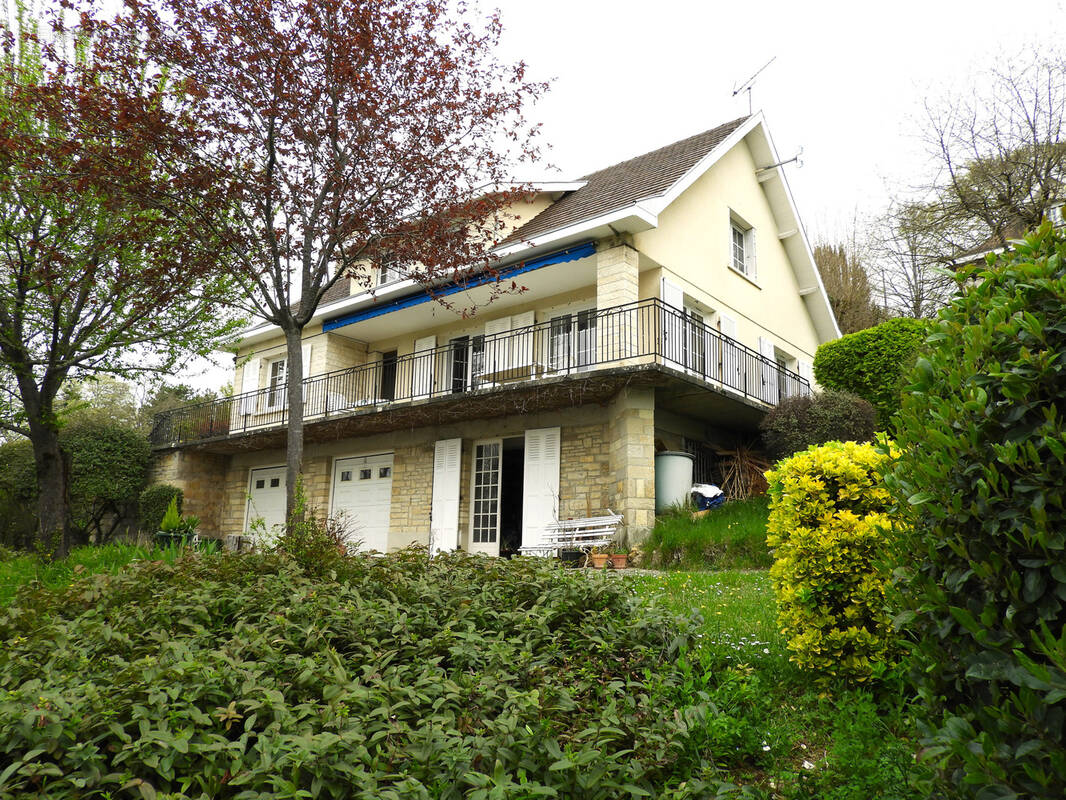 Maison à VILLEFRANCHE-DE-ROUERGUE