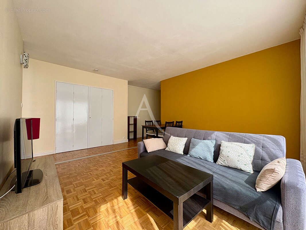 Appartement à GIF-SUR-YVETTE