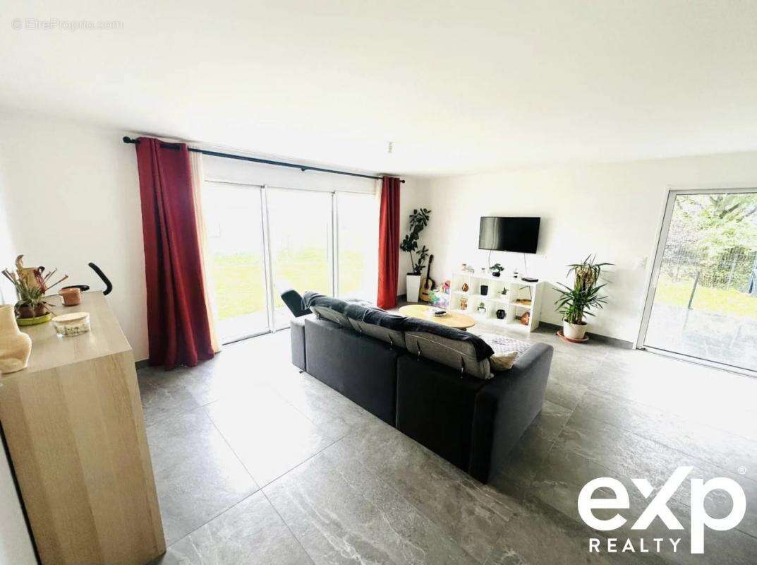 Maison à LA MEZIERE