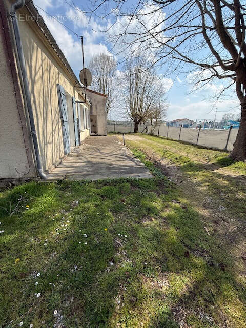 Maison à SAINT-AIGULIN