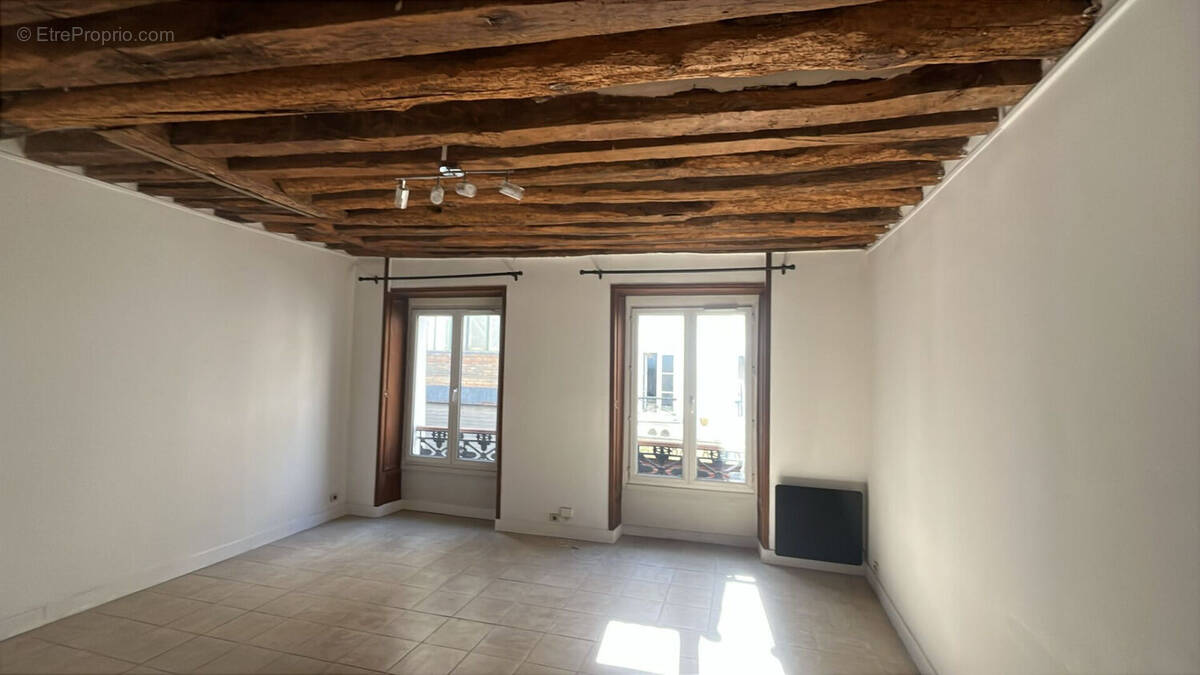 Appartement à PARIS-11E