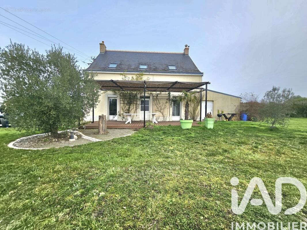 Photo 1 - Maison à PERNAY