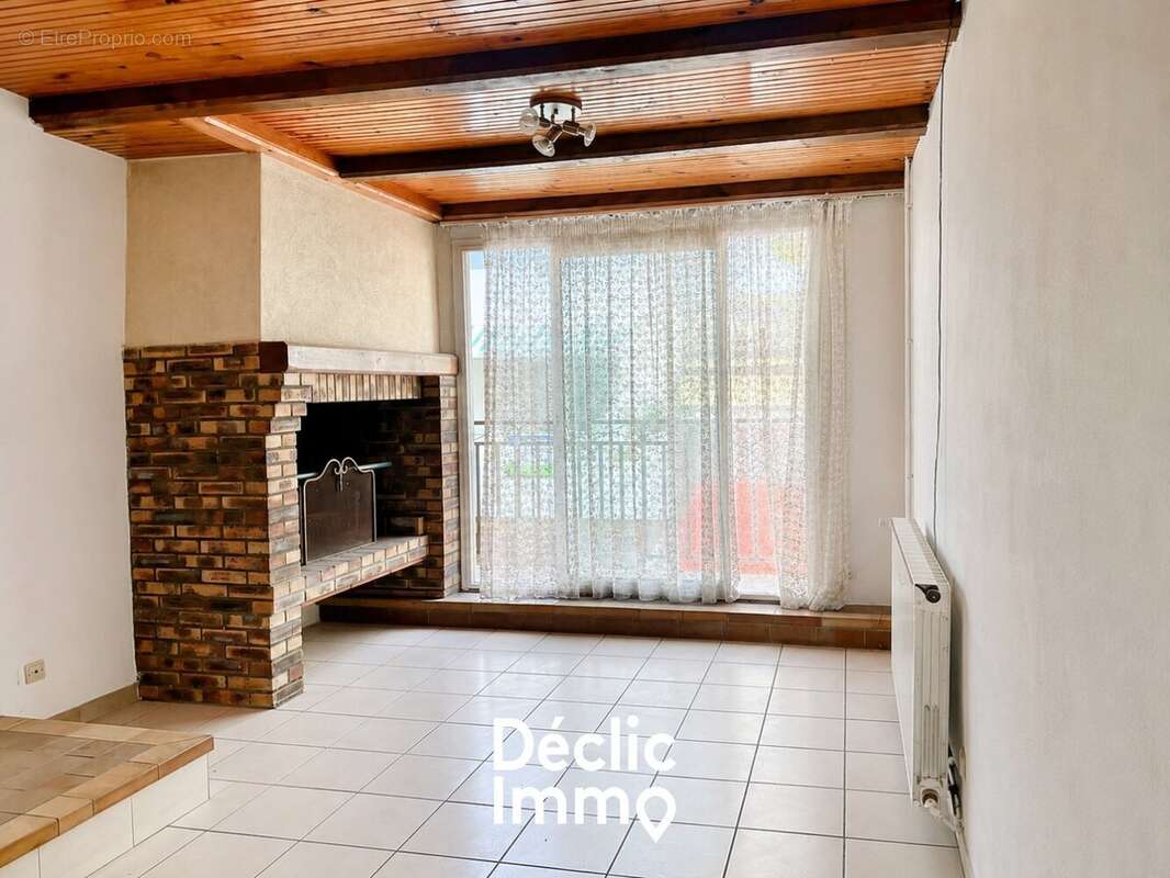 À VENDRE  Maison de ville avec local commercial au Grau-du-Roi  Petite Camargue - photo 2