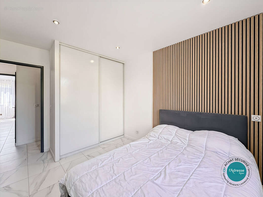 Maison Familiale de plain-pied avec combles aménagés 6 pièces Ormoy - photo 13