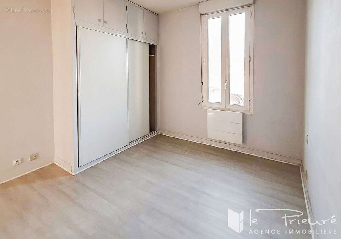 Albi - Immeuble à fort potentiel avec appartement T4 et grand local professionnel - photo 14