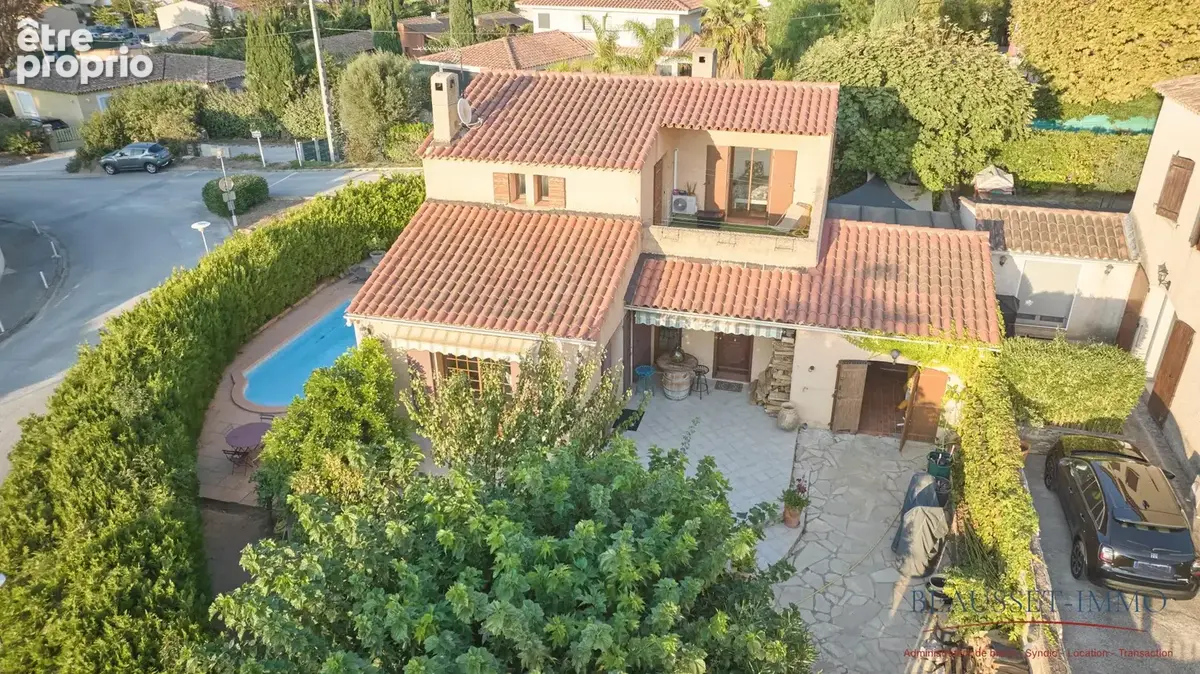 Maison 4 pièces 126 m² à vendre à Saint-Cyr-Sur-Mer (83270) - photo 2