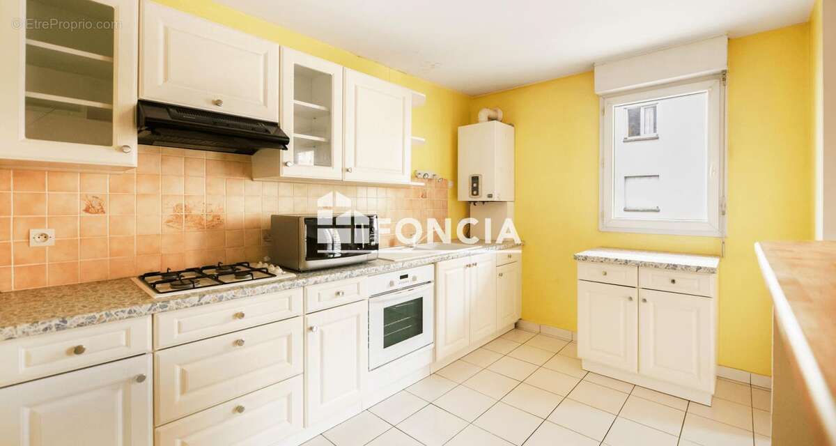 Appartement à FLEURY-LES-AUBRAIS