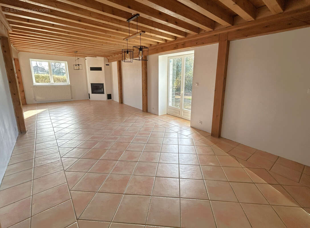 Maison à CHATILLON-SUR-CHALARONNE