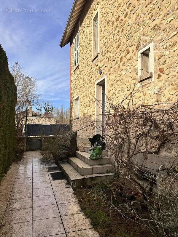 Maison à CONGIS-SUR-THEROUANNE