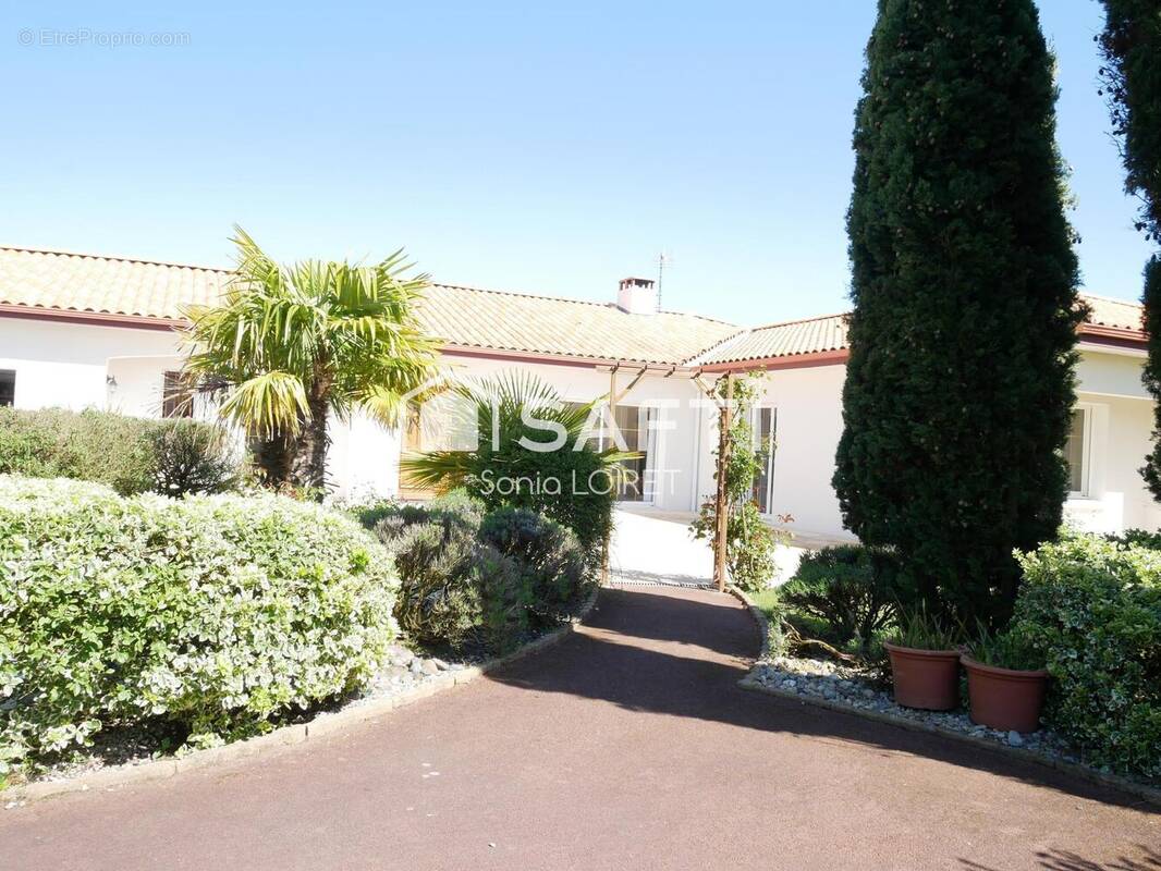 Photo 1 - Maison à TALMONT-SAINT-HILAIRE