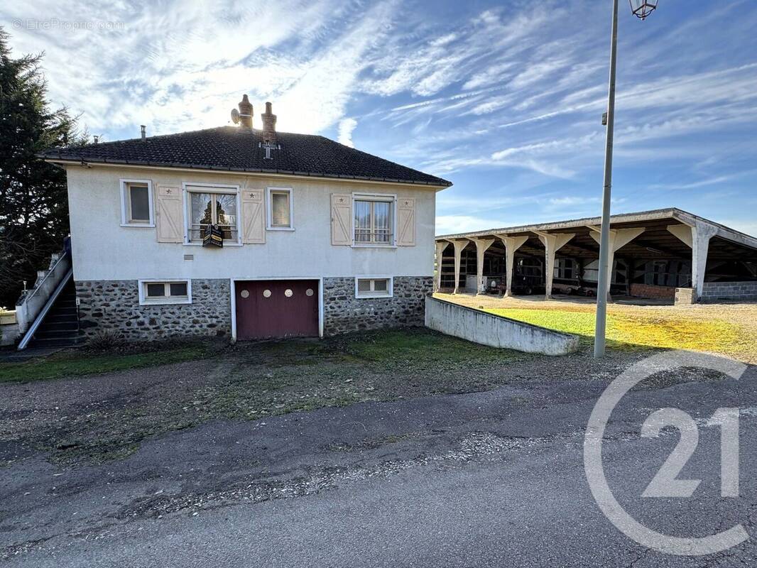 Maison à DAMPIERRE-SOUS-BOUHY