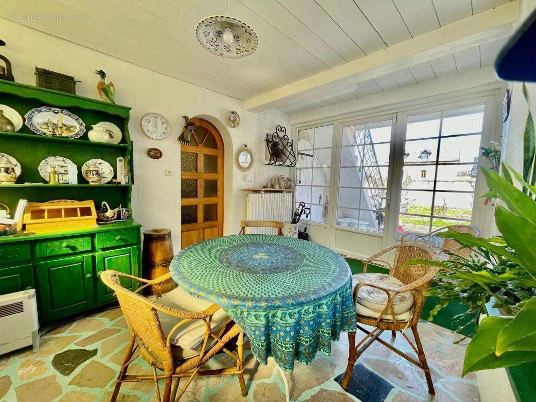 Maison à VIVIERS-DU-LAC