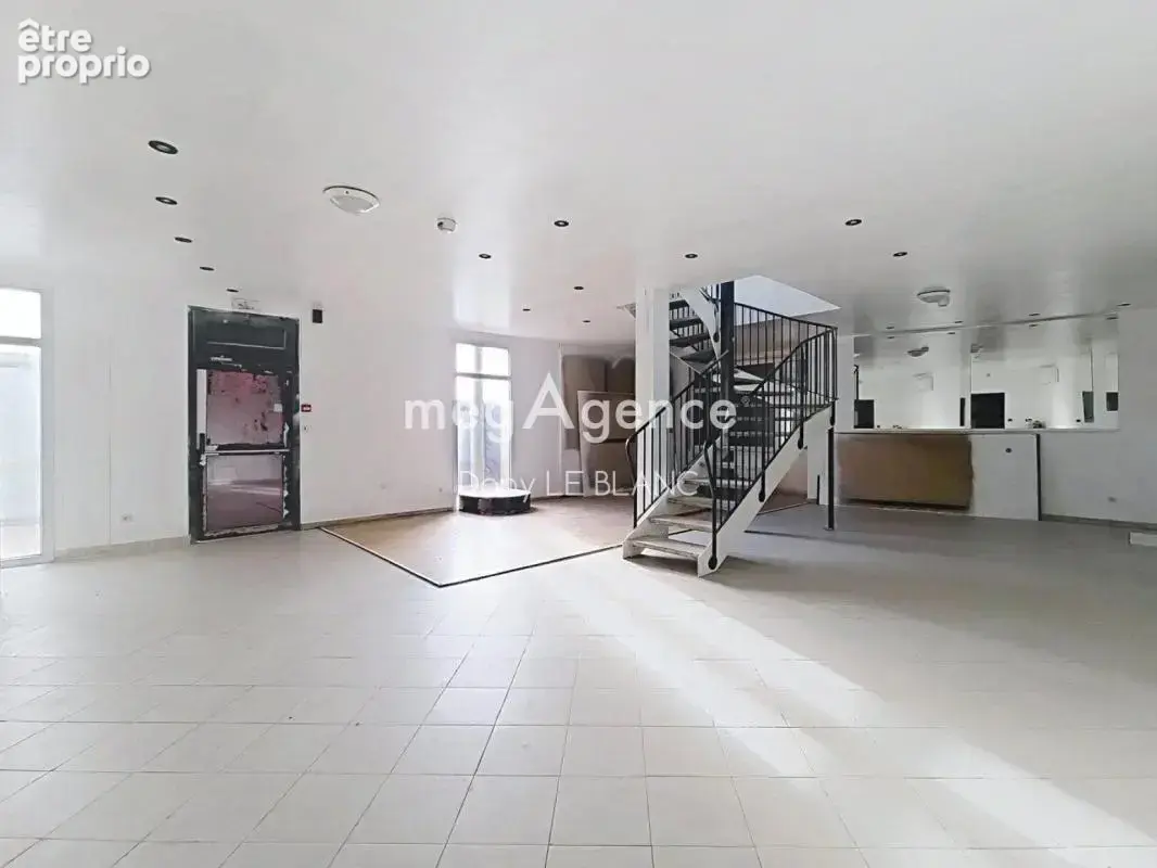 Local commercial avec forte visibilité - photo 3