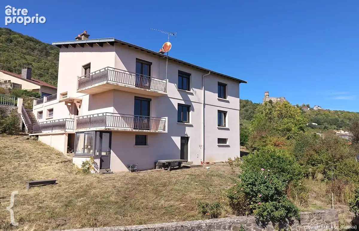 Maison à VOLVIC