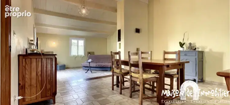 A vendre à GIMEUX (Charente) - Maison de plain-pied de 4 pièces - 92m2 - Grand jardin et terrasse couverte - photo 4