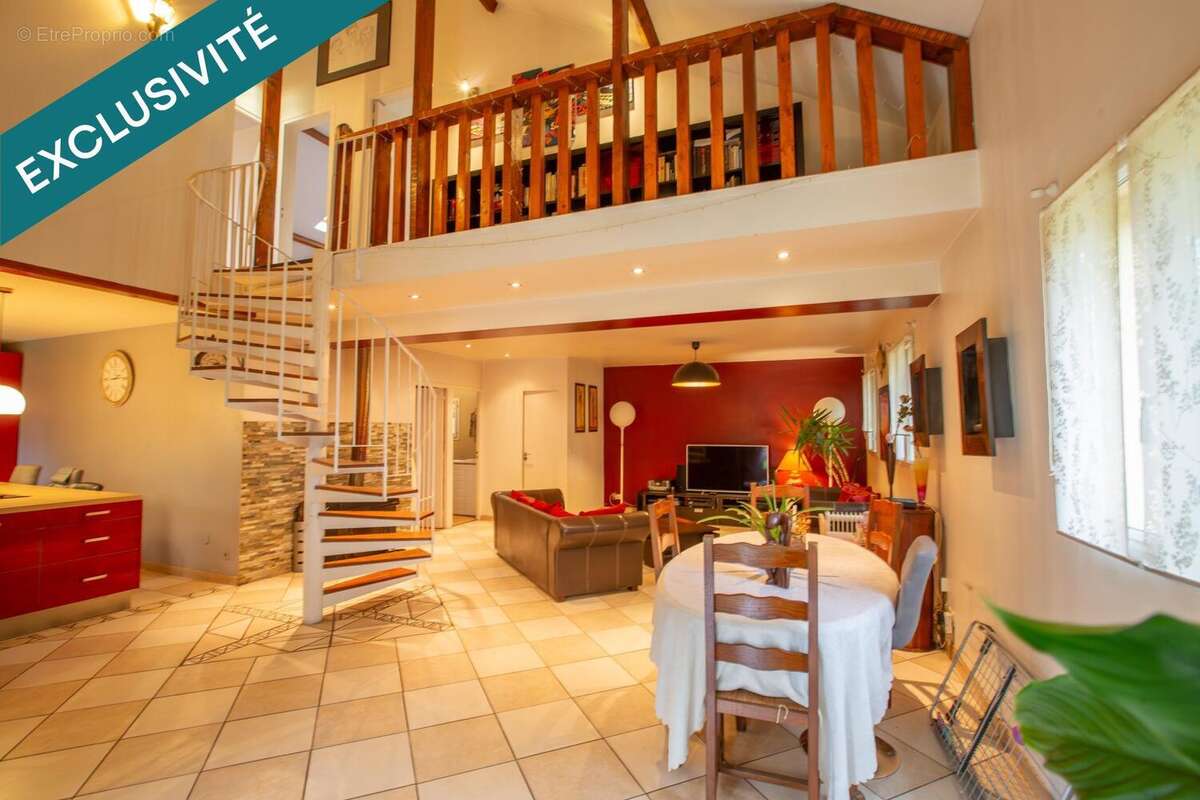 Photo 4 - Maison à LE MESNIL-SAINT-DENIS