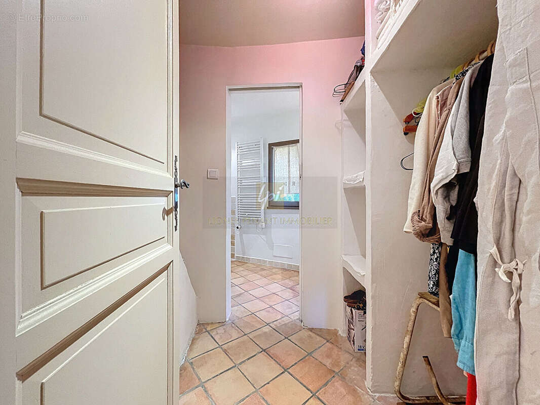 Maison à SAUMANE-DE-VAUCLUSE