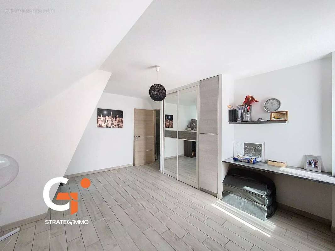 Maison à ISNEAUVILLE