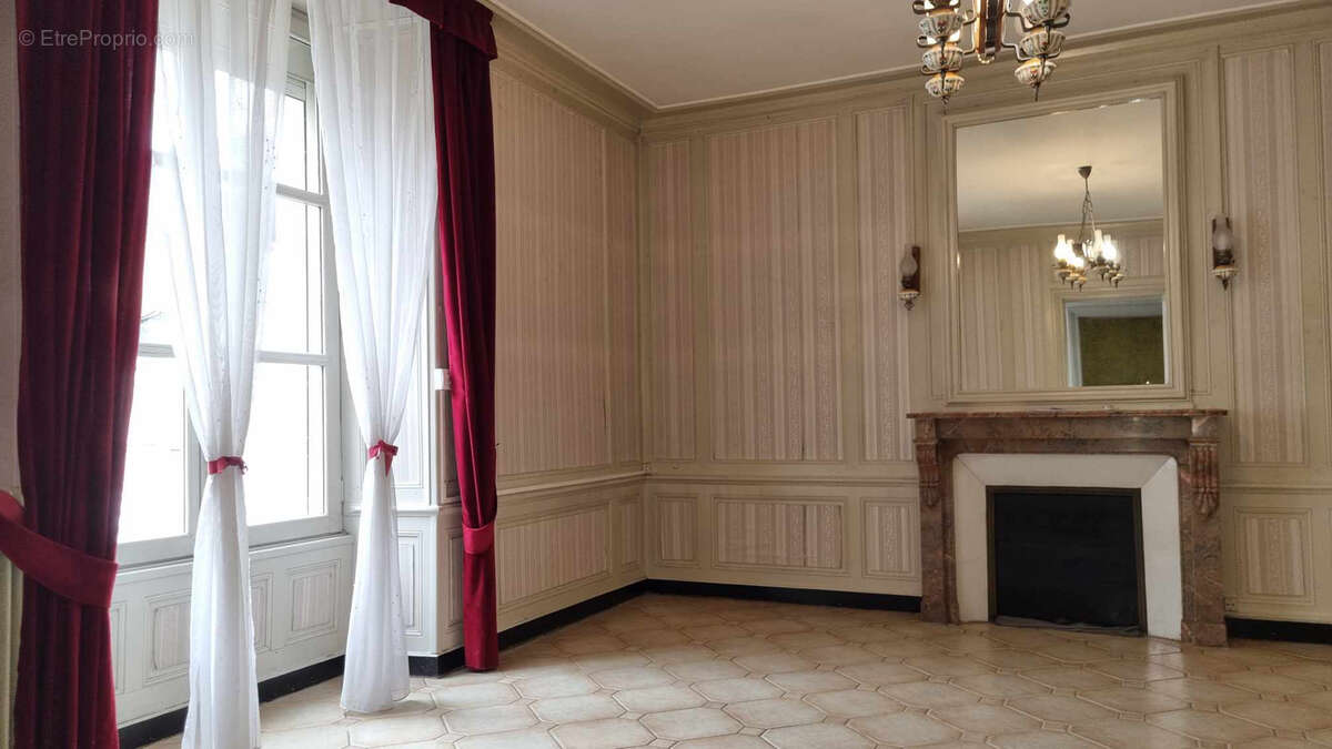 Maison à SAINT-CALAIS