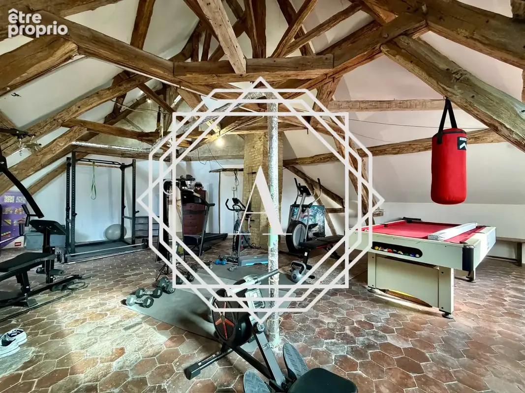 Maison de caractère de 205 m2 avec piscine et dépendances - photo 14