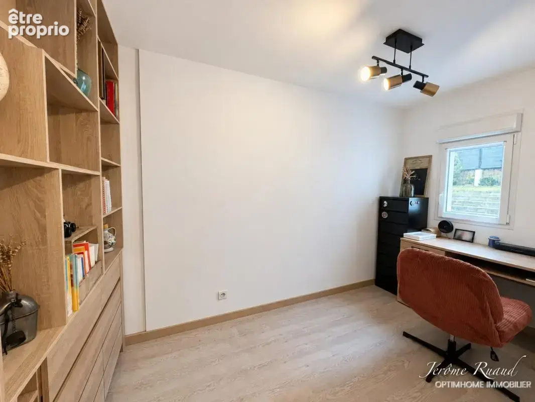  Maison familiale 120 m² • 4 chambres + bureau • Grand garage • Saint-Priest-Taurion - photo 8