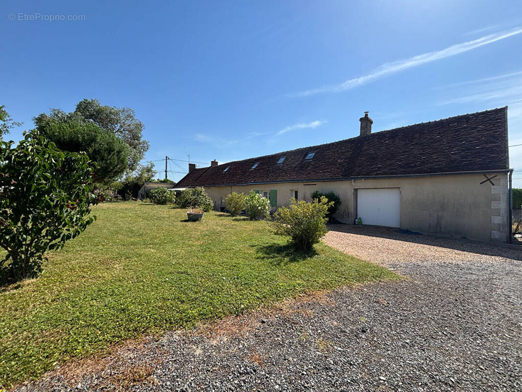 Maison à BLERE