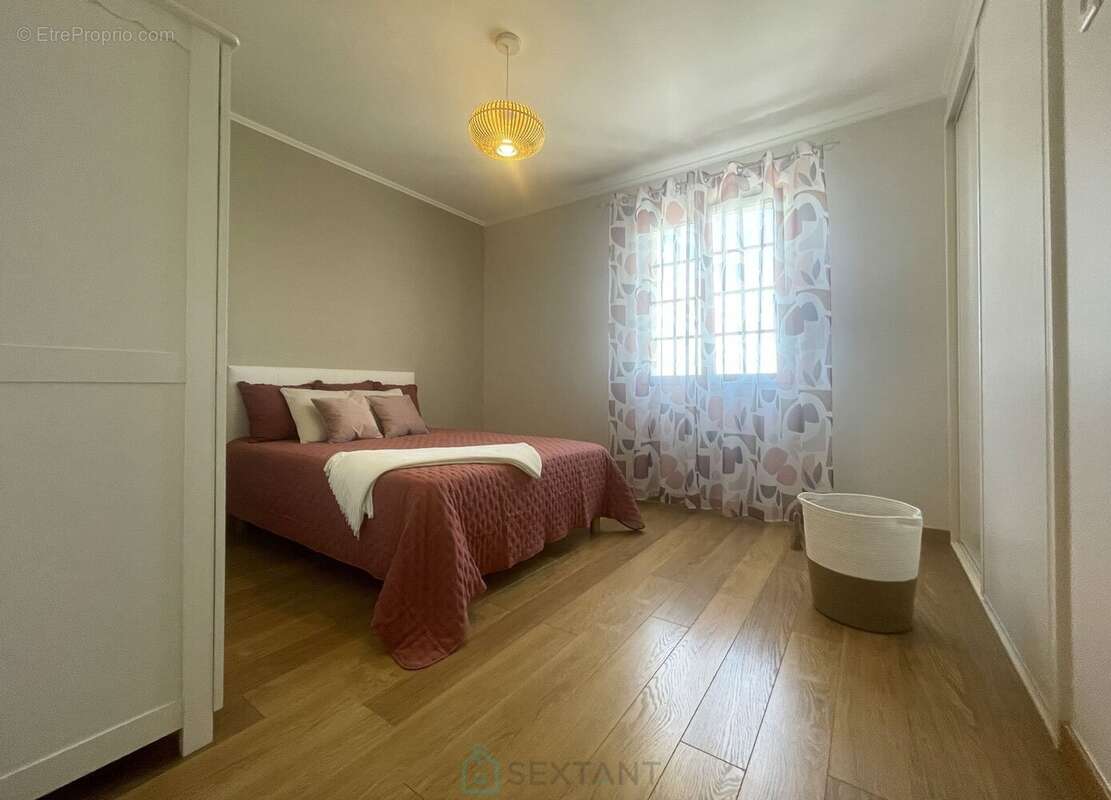 Maison à BARBEZIEUX-SAINT-HILAIRE