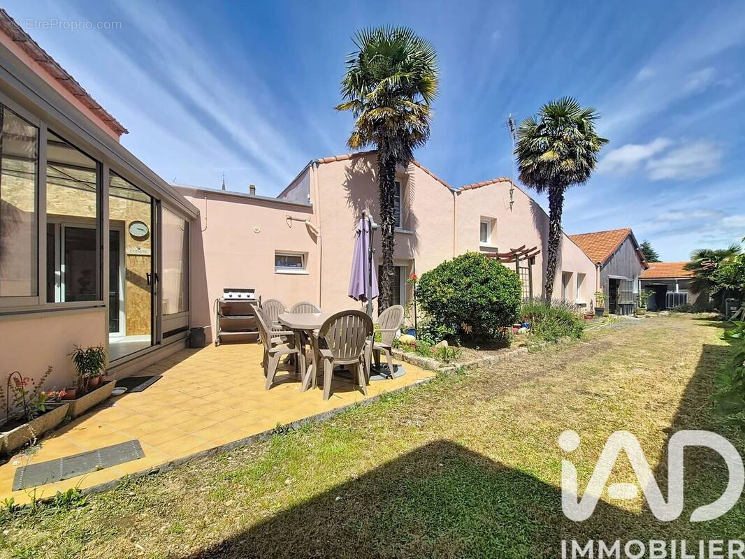 Photo 1 - Maison à SAINTE-PAZANNE