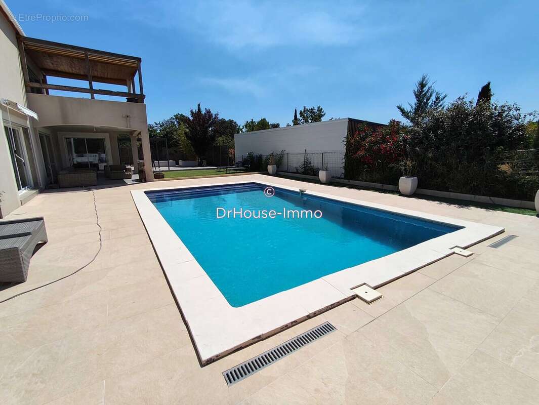 Maison 250 m² à Vives  - photo 38