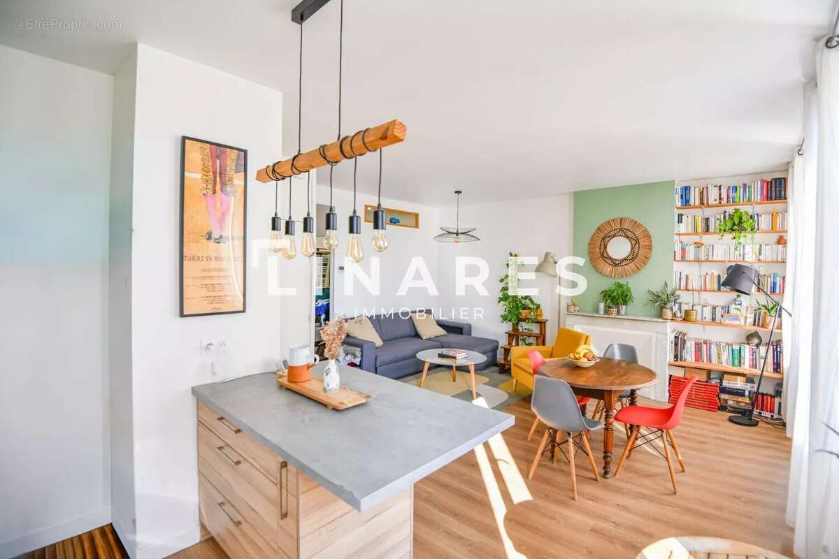 Appartement à MARSEILLE-5E