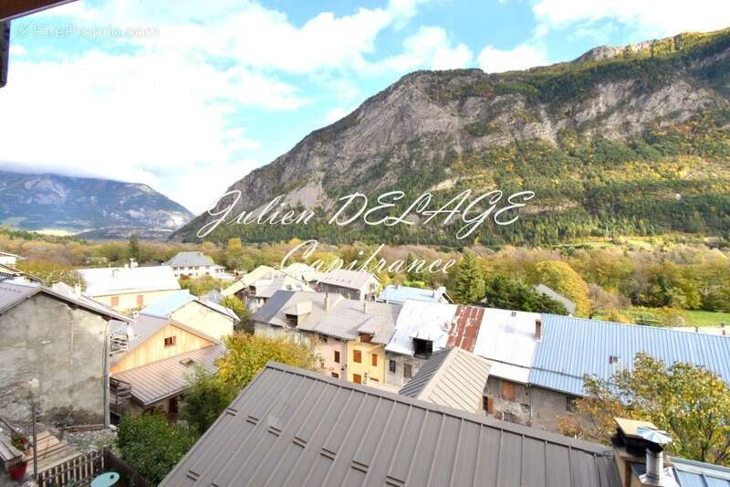 Appartement à SAINT-CLEMENT-SUR-DURANCE