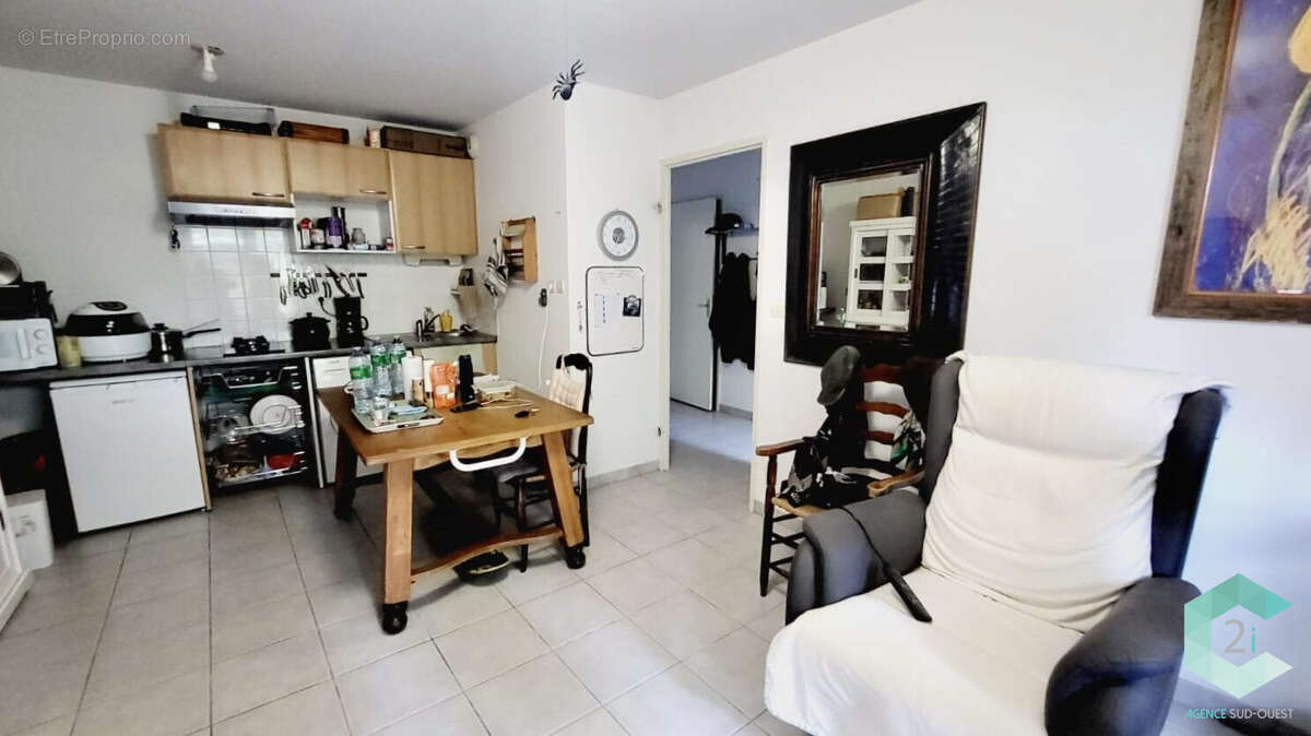 Appartement à CAZERES