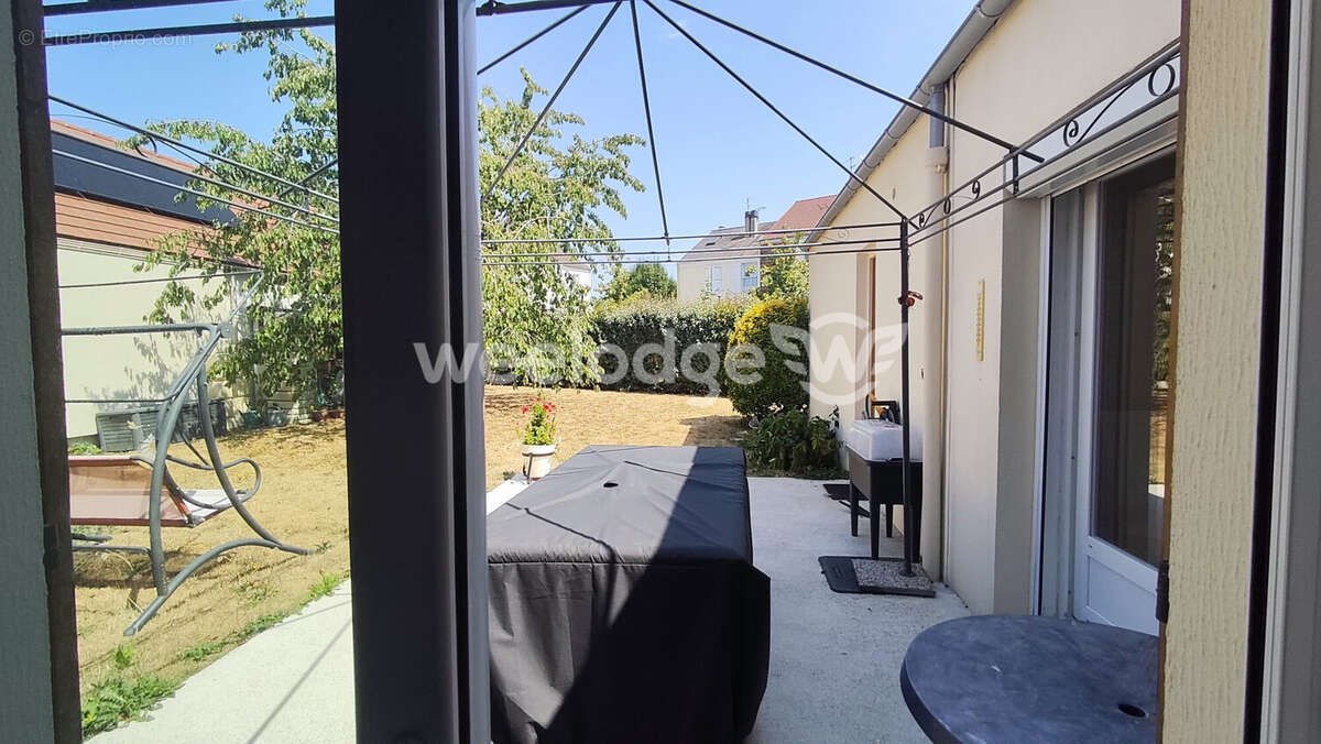 Maison 6 pièces 125 m² à vendre à Elancourt (78990) - photo 9