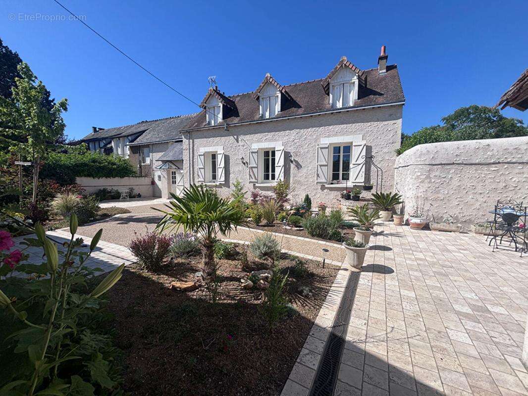 Ensemble de deux Maisons Saint Denis sur Loire 7 pièce(s) 179 m2 - photo 17