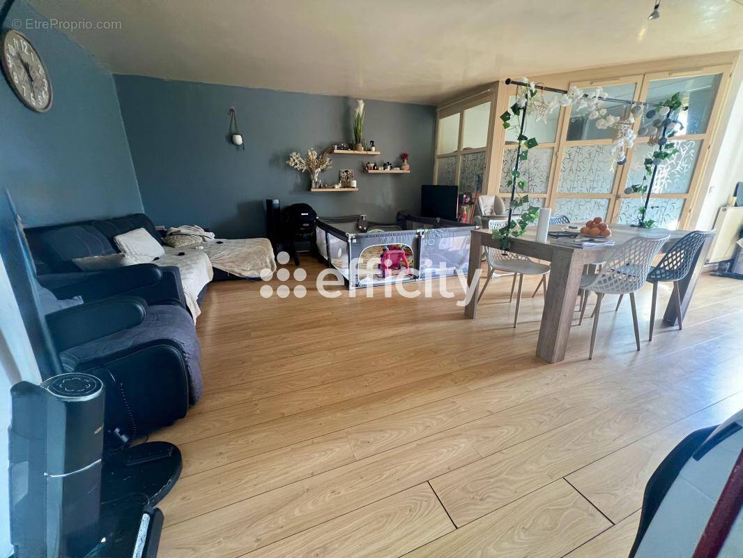 Appartement à MARSEILLE-15E