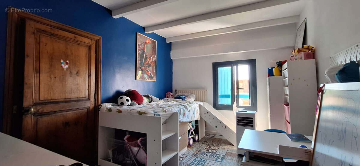 Sorgues - Maison 5 pièces avec cour - photo 6