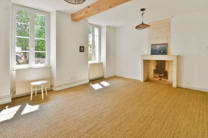 Maison à vendre 6 pièces LES NOUILLERS (17) - photo 6