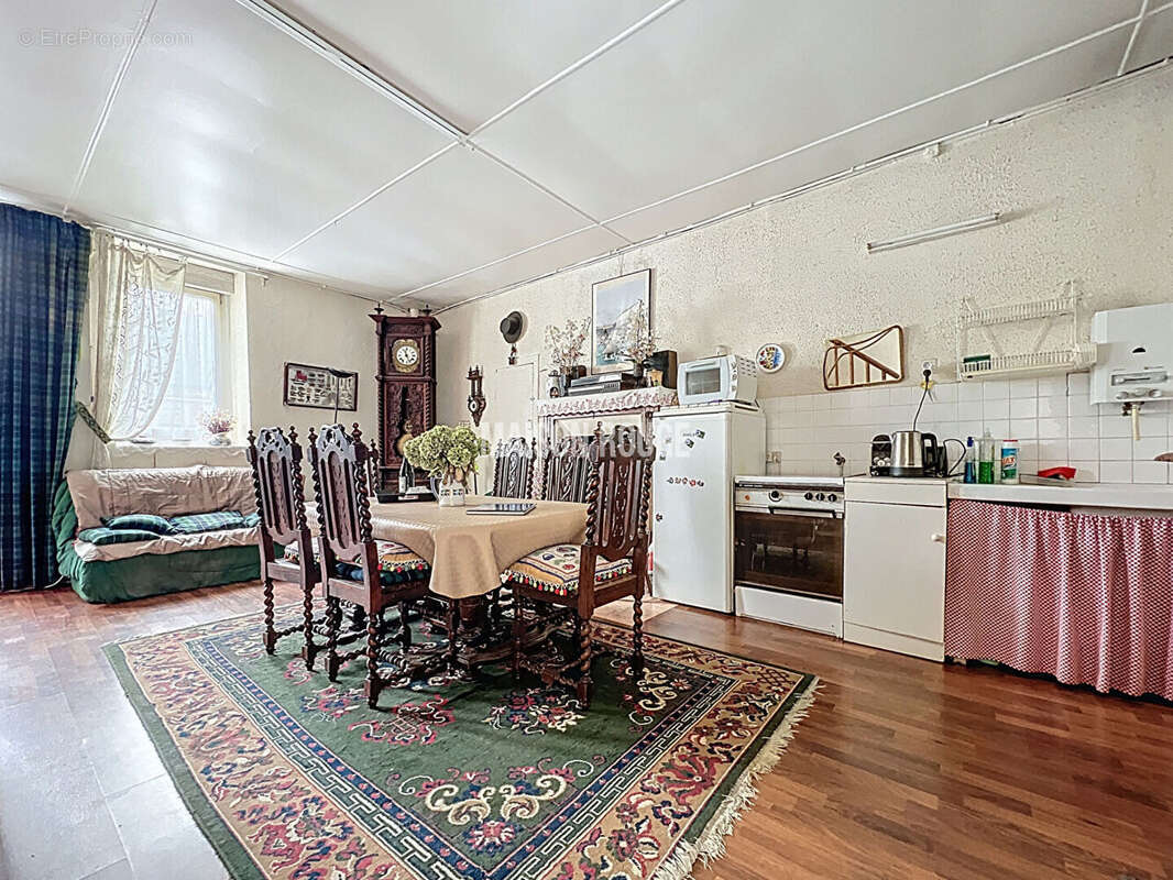 Maison à LE VIVIER-SUR-MER