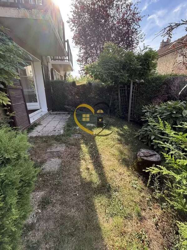 Maison à FONTENAY-LE-FLEURY