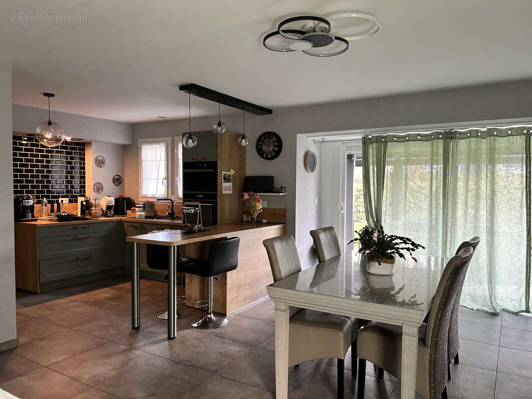 Maison à CANY-BARVILLE